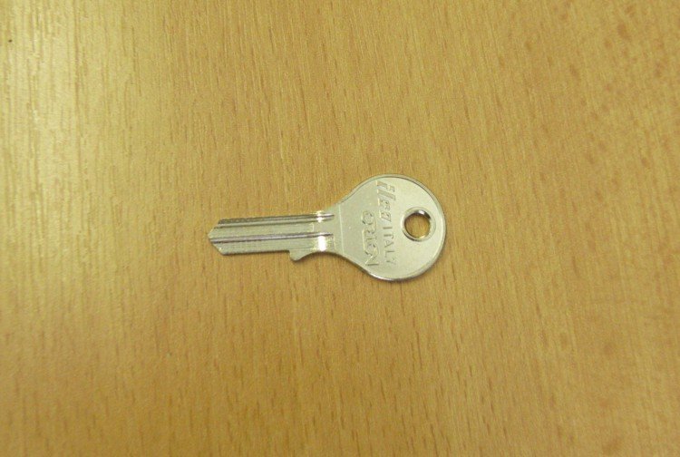 Klíč CEA DO 5/DO11/DM6 DOPRODEJ - Vložky,zámky,klíče,frézky Klíče odlitky Klíče cylindrické