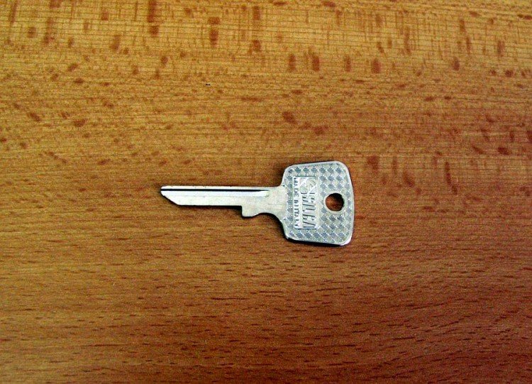 KA -/-/NE7/NN14 DOPRODEJ (autoklíč) - Vložky,zámky,klíče,frézky Klíče odlitky Autoklíče