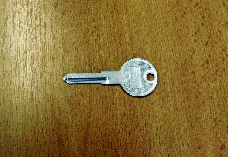 KA -/CI8/HU47/VW28 DOPRODEJ(autoklíč) - Vložky,zámky,klíče,frézky Klíče odlitky Autoklíče