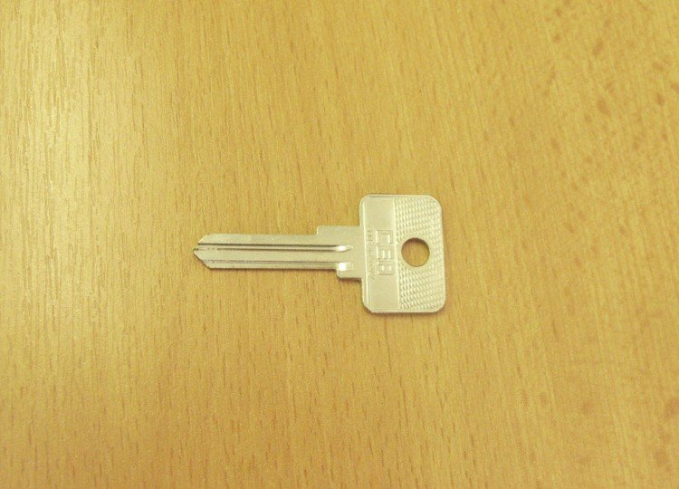 KA -/FB4/FAB3/FAB4 autoklíč - Vložky,zámky,klíče,frézky Klíče odlitky Autoklíče