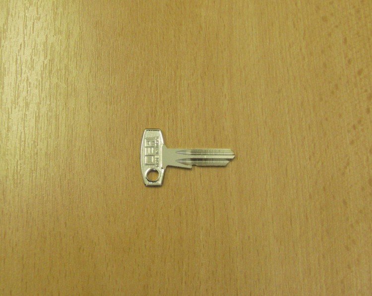 KA -/GG6S/GE6R/GE8L DOPRODEJ (autoklíč) - Vložky,zámky,klíče,frézky Klíče odlitky Autoklíče