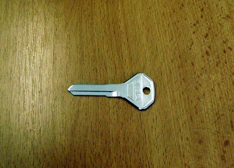 KA -/KAW9/KAW8R/KA17L (autoklíč) - Vložky,zámky,klíče,frézky Klíče odlitky Autoklíče