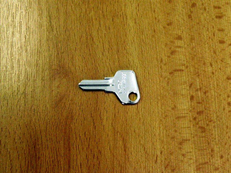 KA -/PRO1S/ABS2R/ABA11L DOPRODEJ (autoklíč) - Vložky,zámky,klíče,frézky Klíče odlitky Autoklíče