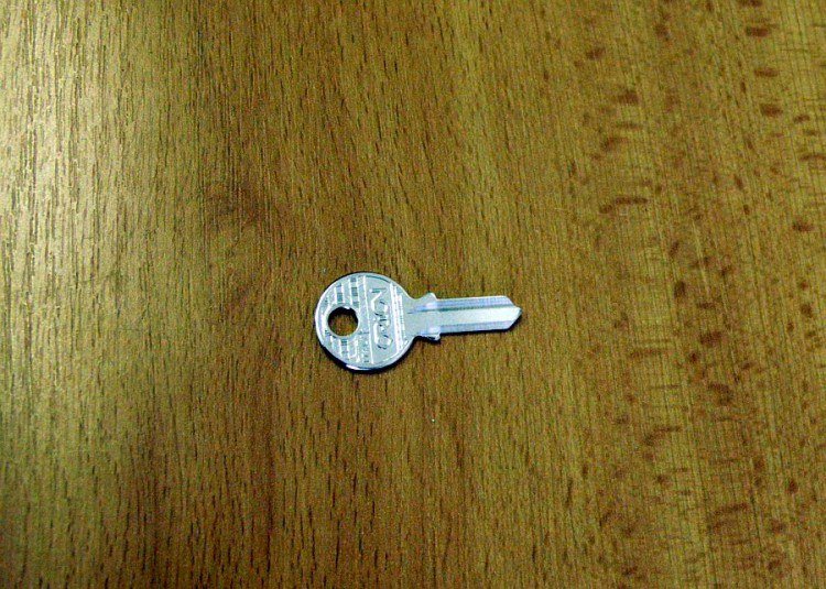 KA KM7S/KIM4S/KI8R/KF31L DOPRODEJ (autoklíč) - Vložky,zámky,klíče,frézky Klíče odlitky Autoklíče