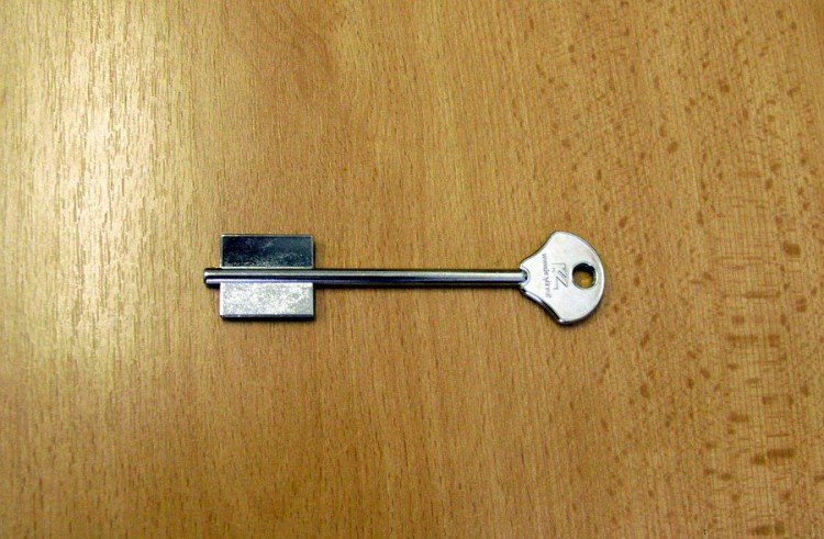 Klíč trezor.2EY3 /KL/ - Vložky,zámky,klíče,frézky Klíče odlitky Klíče trezorové