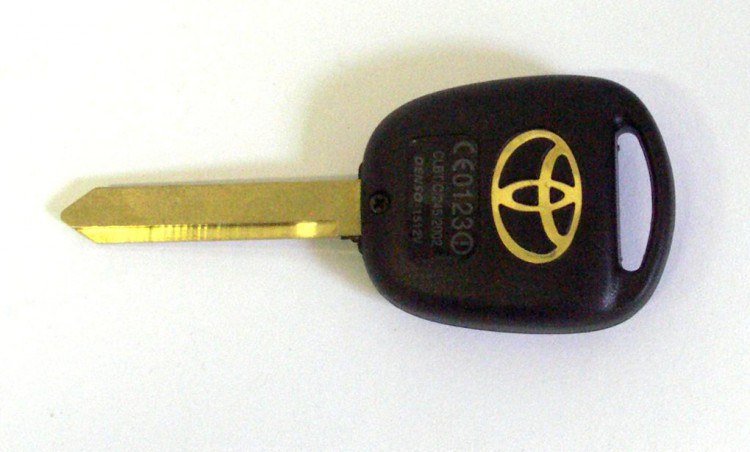 Pouzdro Toyota-shell-17 DOPRODEJ - Vložky,zámky,klíče,frézky Pouzdra