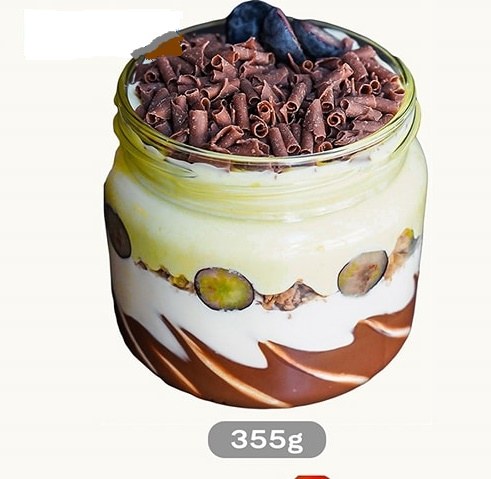 Jogurt hotový Čokobanán 355 g (banánový protein, čokoláda, müsli, borůvky) - Delikatesy, dárky Delikatesy