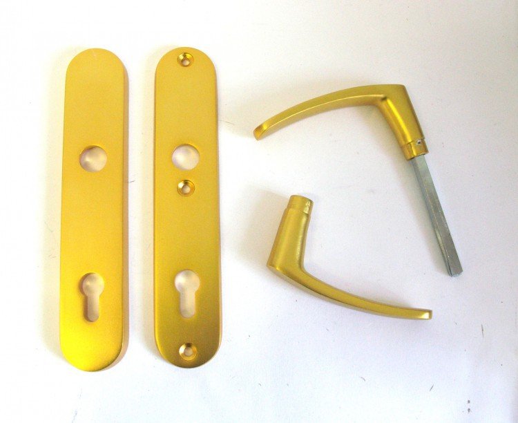 Kování ARES 90 mm klika/klika F3 zlatý elox DOPRODEJ - Kliky, okenní a dveřní kování, panty Kování dveřní Kování dveřní mezip. hliník, bez PÚ