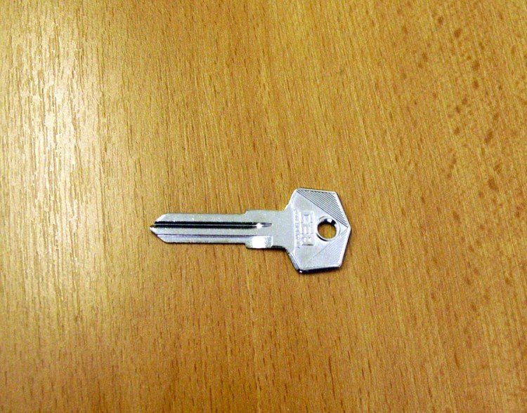 KA -/CEM 5/CEM3/TJC DOPRODEJ (autoklíč) - Vložky,zámky,klíče,frézky Klíče odlitky Autoklíče