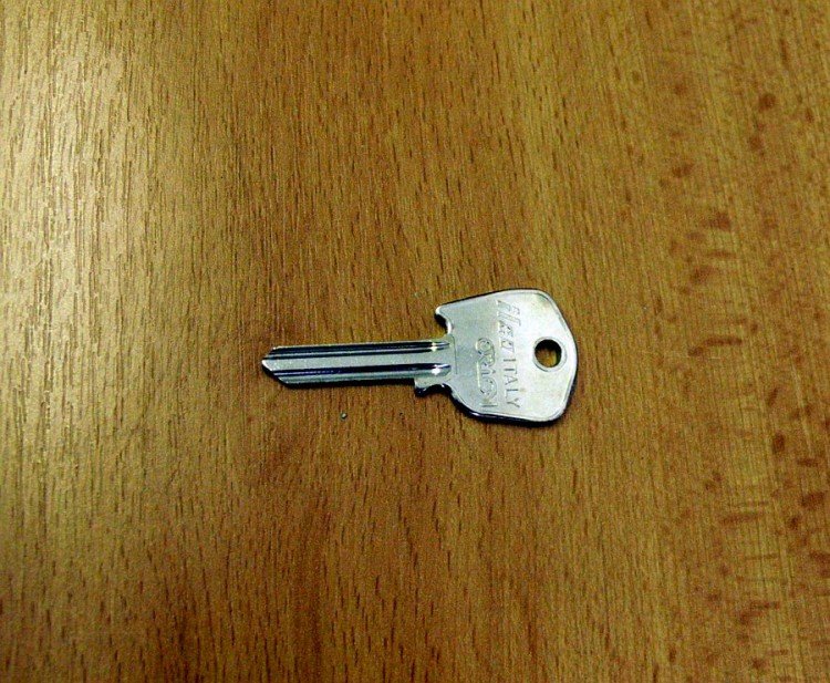 KA -/DO1S/DM1R/DO9L DOPRODEJ(autoklíč) - Vložky,zámky,klíče,frézky Klíče odlitky Autoklíče