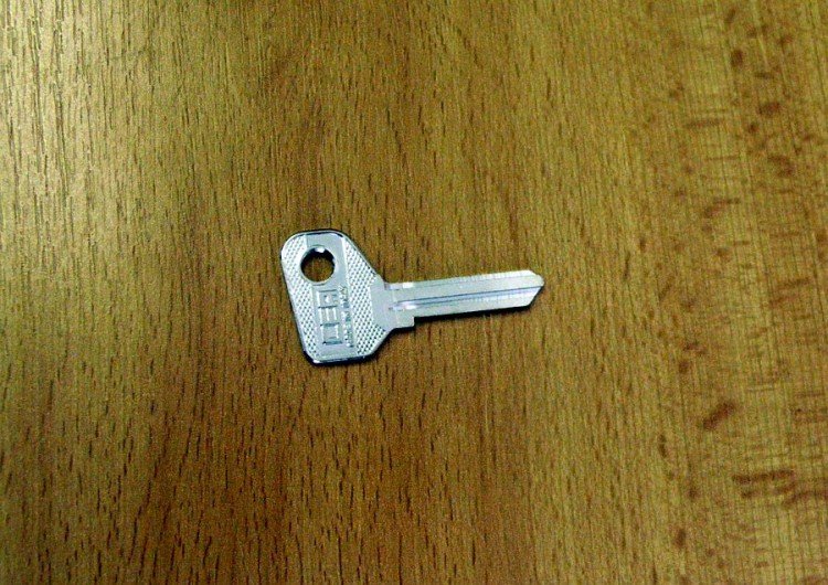 KA -/FB11/FAB2/FAB14 DOPRODEJ(autoklíč) - Vložky,zámky,klíče,frézky Klíče odlitky Autoklíče