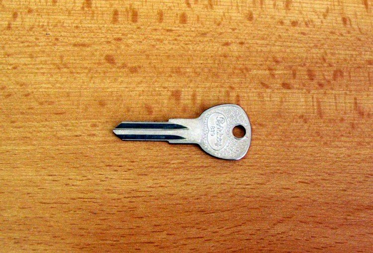 KA -/HF51S/FOT5R/FD19L DOPRODEJ (autoklíč) - Vložky,zámky,klíče,frézky Klíče odlitky Autoklíče