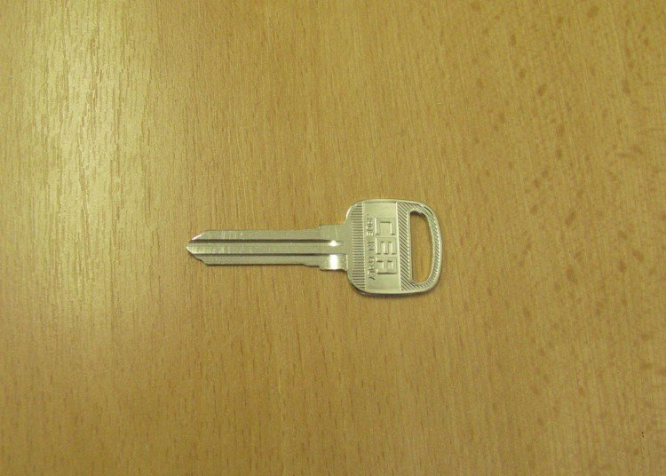 KA -/MZ7S/MAZ6R/MA15L DOPRODEJ (autoklíč) - Vložky,zámky,klíče,frézky Klíče odlitky Autoklíče