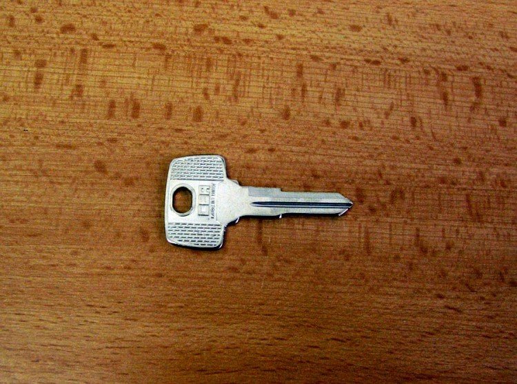 KA -/NM60/CEM4/CEM9 DOPRODEJ (autoklíč) - Vložky,zámky,klíče,frézky Klíče odlitky Autoklíče
