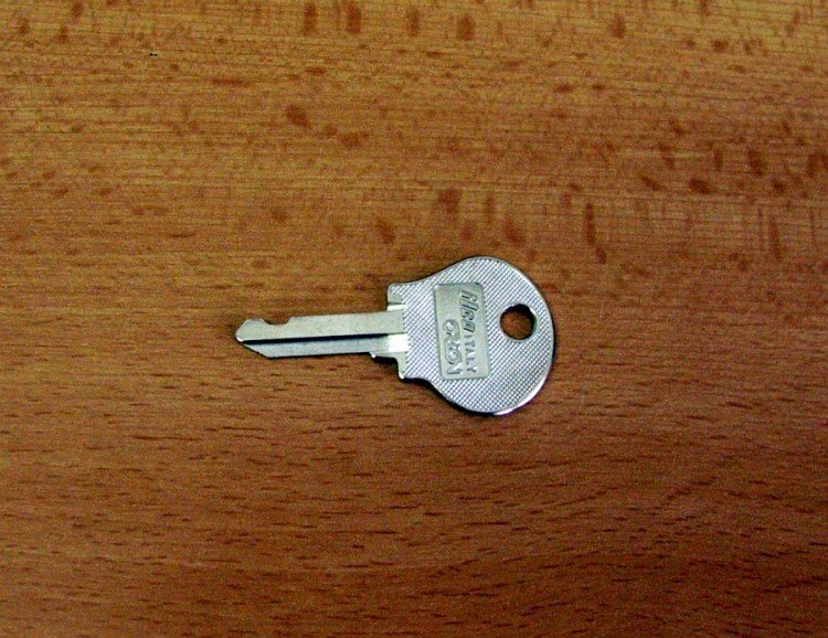 KA -/NM8/NE21/NN24 DOPRODEJ (autoklíč) - Vložky,zámky,klíče,frézky Klíče odlitky Autoklíče