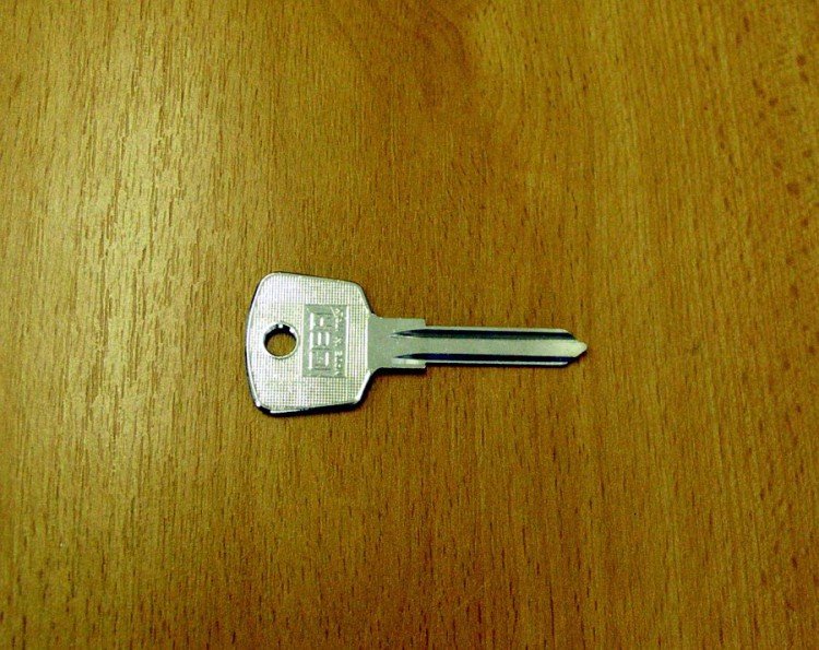 KA -/YS12S/YM12R/YS16L DOPRODEJ (autoklíč) - Vložky,zámky,klíče,frézky Klíče odlitky Autoklíče