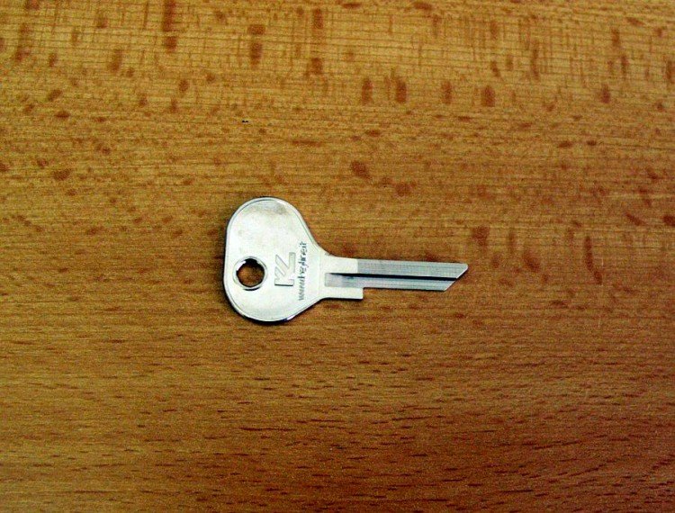 KA BH1/BSK1/BH4/BO10 (autoklíč) - Vložky,zámky,klíče,frézky Klíče odlitky Autoklíče