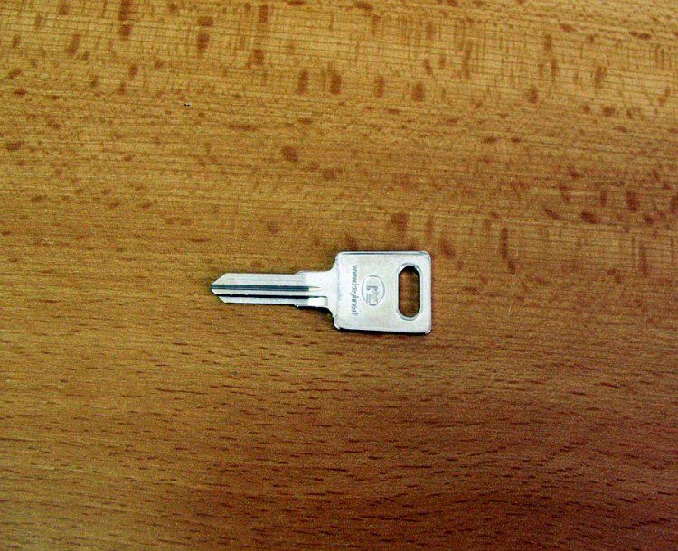 KA HE1/-/HN3/HKN12 HEKNA - Vložky,zámky,klíče,frézky Klíče odlitky Klíče cylindrické