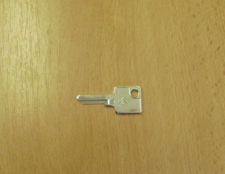 KA ME40PD/MR2/MR2/MRN11 - Vložky,zámky,klíče,frézky Klíče odlitky Klíče cylindrické