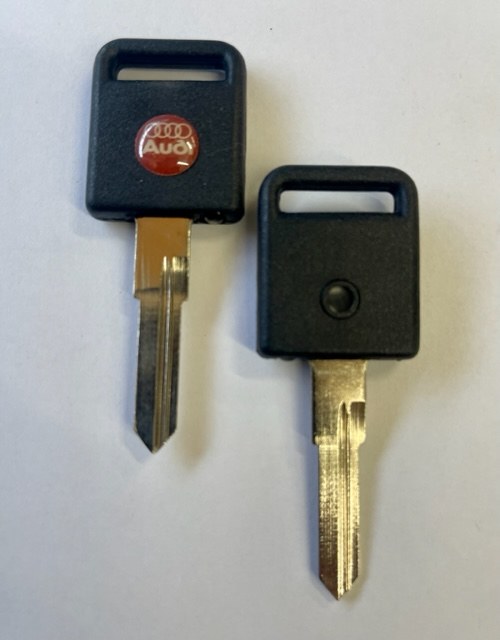 Klíč auto WT 12L se světlem DOPRODEJ - Vložky,zámky,klíče,frézky Klíče odlitky Autoklíče