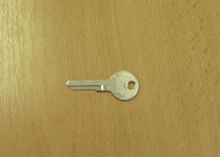 KS -/LF4/LF8/LF13O DOPRODEJ (autoklíč) - Vložky,zámky,klíče,frézky Klíče odlitky Autoklíče