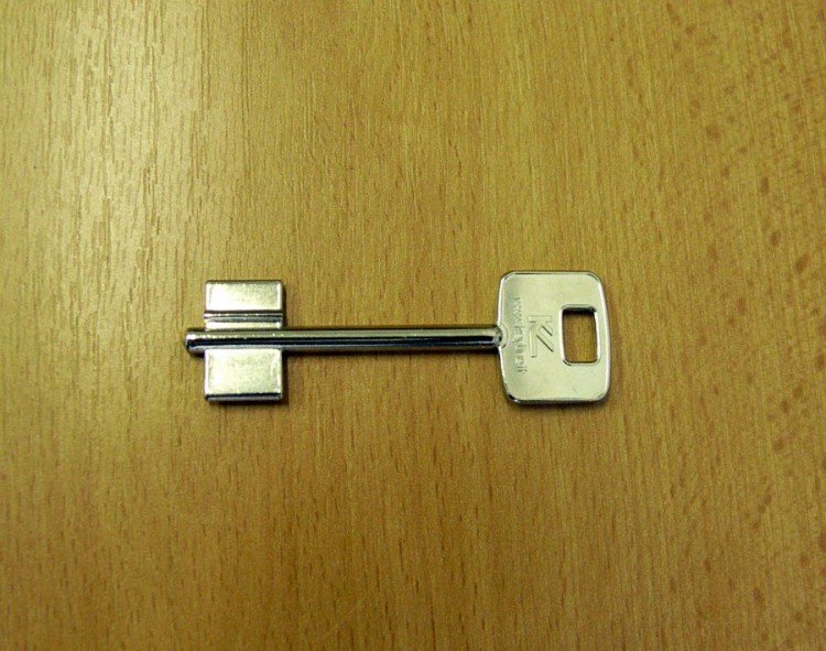 Klíč trezorový CS 1SM/2CS/CSC - Vložky,zámky,klíče,frézky Klíče odlitky Klíče trezorové