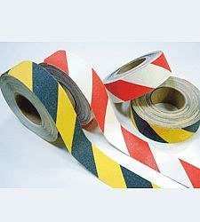 Páska protiskluzová 50 mm x 18,3 m žlutočerná - Vybavení pro dům a domácnost Pásky lepící, maskovací, izolační