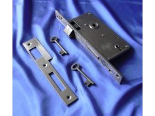 Zámek vratový zadlabací 1/1 LEVÝ dozický na klíč 105 mm