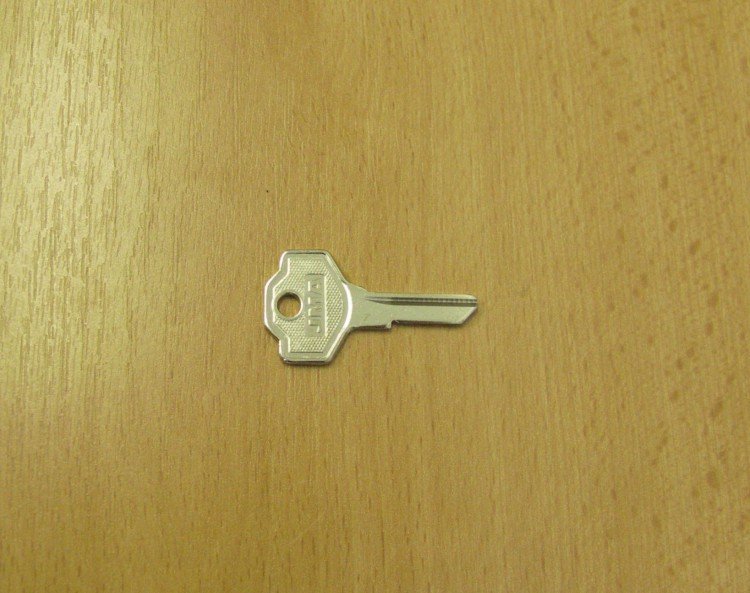 KA GIS4 DOPRODEJ - Vložky,zámky,klíče,frézky Klíče odlitky Autoklíče