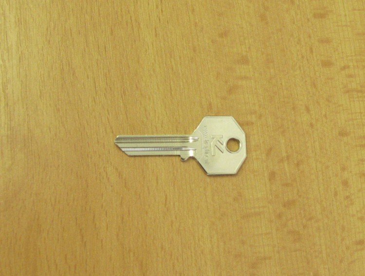 KS / /BUG1/BUR1/BRG12 - Vložky,zámky,klíče,frézky Klíče odlitky Klíče cylindrické