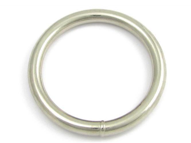 Kroužek svařovaný 4,0 x 30 mm CP  (AYK4)