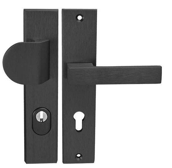 Kování bezpečnostní AXA-OMEGA 2 PLUS klika/madlo 72 mm vložka černý elox F8 - Kliky, okenní a dveřní kování, panty Kování dveřní Kování dveřní bezpečnostní
