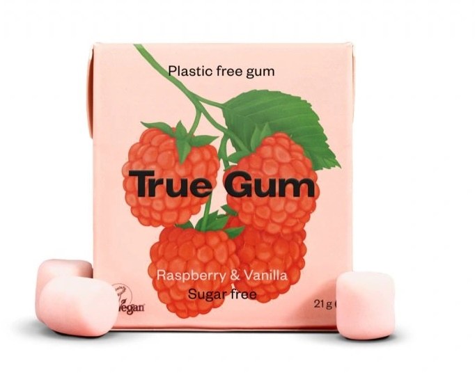 Žvýkačka bez cukru a plastů True Gum MALINA A VANILKA 21 g - Delikatesy, dárky Delikatesy