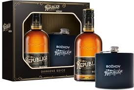 Rum Božkov Republica Exclusive 0,5 l 38% s placatkou dárková sada - Whisky, destiláty, likéry Rum