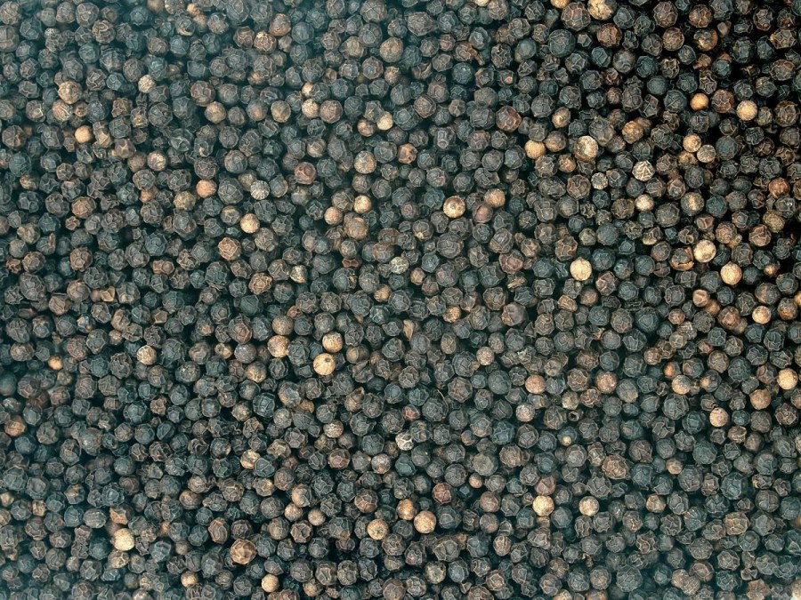 Koření - Pepř černý celý 50 g Koření - Pepř černý celý 50 g - Koření
