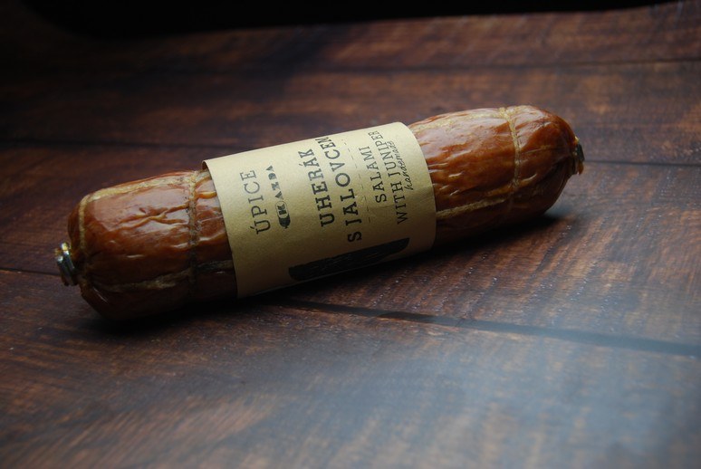 Salám Uherák s jalovcem 290 g Salám Uherák s jalovcem 290 g - Delikatesy, dárky Ostatní delikatesy