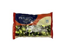 Pralinky z mléčné a bílé čokolády plněné lískooříškovým krémem a ceriáliemi 1 kg