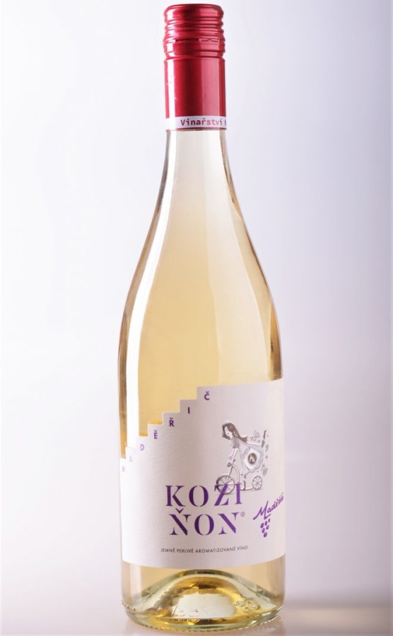 Nápoj vinný Koziňon sladký - jemně perlivý č. š. 62025 0,75 l alk. 6,0 % Nápoj vinný Koziňon sladký - jemně perlivý č. š. 62025 0,75 l alk. 6,0 % - Víno tiché, dezertní Tiché Bílé